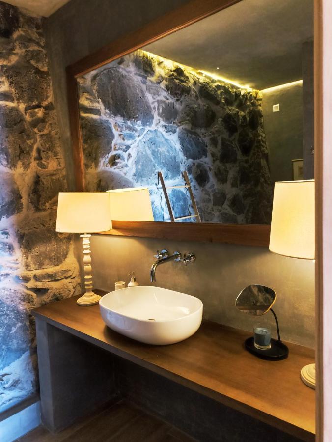 Les Terrasses Suites Calheta  Esterno foto