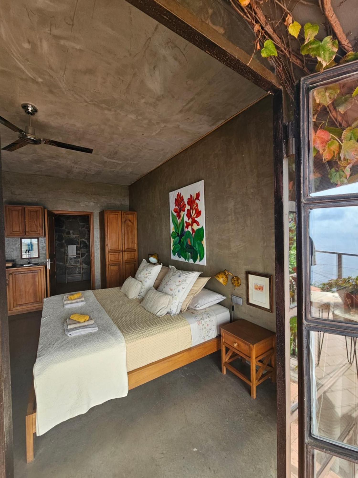 Les Terrasses Suites Calheta  Esterno foto