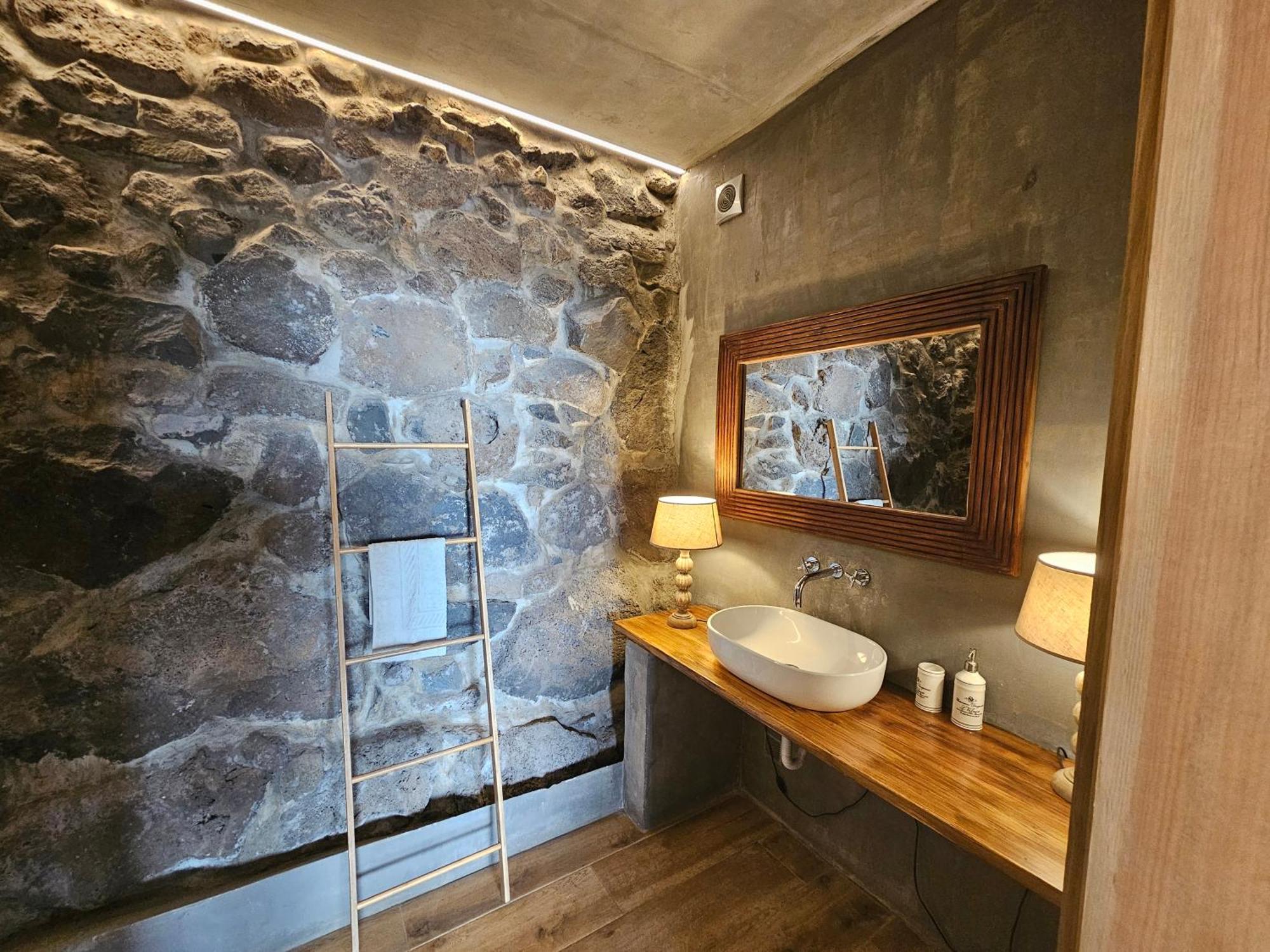 Les Terrasses Suites Calheta  Esterno foto