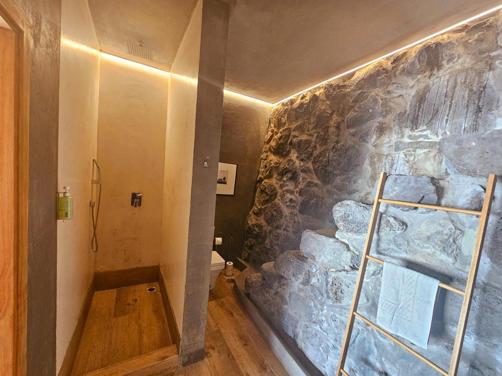 Les Terrasses Suites Calheta  Esterno foto