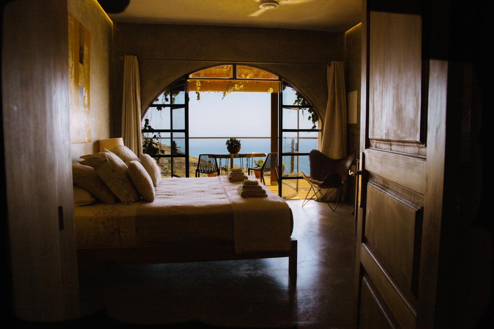 Les Terrasses Suites Calheta  Esterno foto